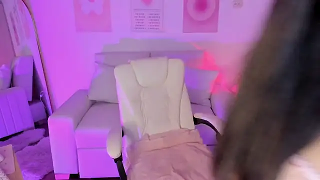 Emiii cute online show from 03-16-26, 08:44