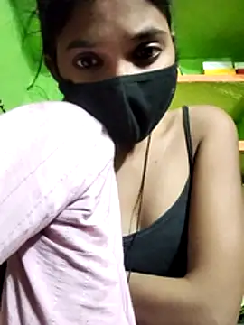 Cute aroshi online show from 04-13-26, 04:33