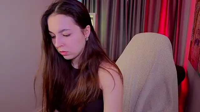 Snapshot of BellaThery chatting on 07-11-26, 04:46 BellaThery online show from 07-11-26, 04:46