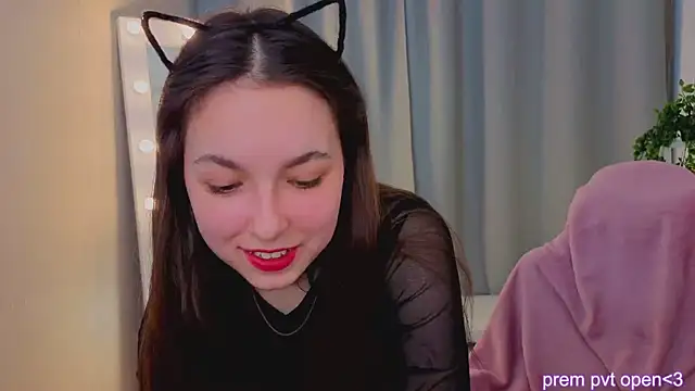 Snapshot of BellaThery chatting on 03-03-26, 09:27 BellaThery online show from 03-03-26, 09:27