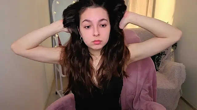 BellaThery online show from 05-22-26, 05:27