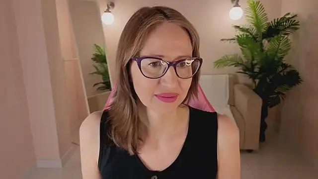 Snapshot of Elizabeth_Andersonn chatting on 04-06-26, 08:48 Elizabeth Andersonn online show from 04-06-26, 08:48