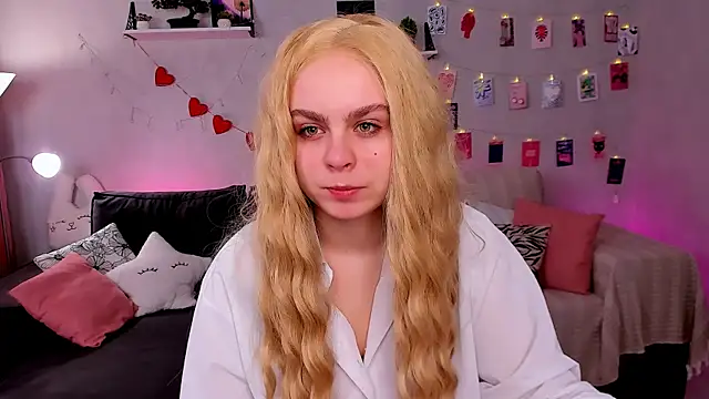 VivienAllen online show from 03-01-26, 02:22