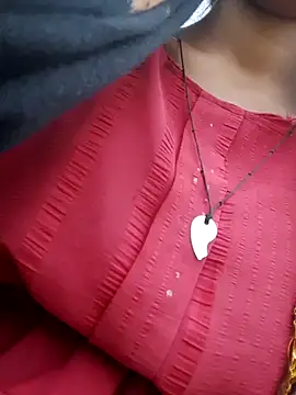 Snapshot of wifedesi7050 chatting on 06-18-26, 11:26 wifedesi7050 online show from 06-18-26, 11:26