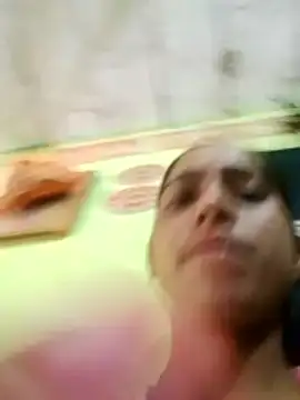 wifedesi7050 online show from 03-25-26, 11:42