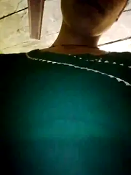 Snapshot of wifedesi7050 chatting on 06-08-26, 12:06 wifedesi7050 online show from 06-08-26, 12:06