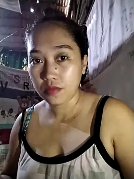 Snapshot of Radiant_smile chatting on 04-24-26, 02:13 Radiant smile online show from 04-24-26, 02:13