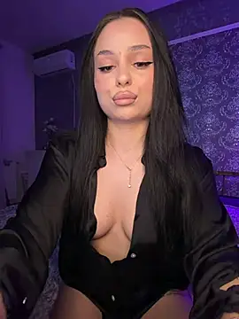 Olivia Noor online show from 05-18-26, 06:23