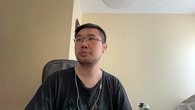 Snapshot of jasonryu2025 chatting on 05-21-26, 10:45 jasonryu2025 online show from 05-21-26, 10:45