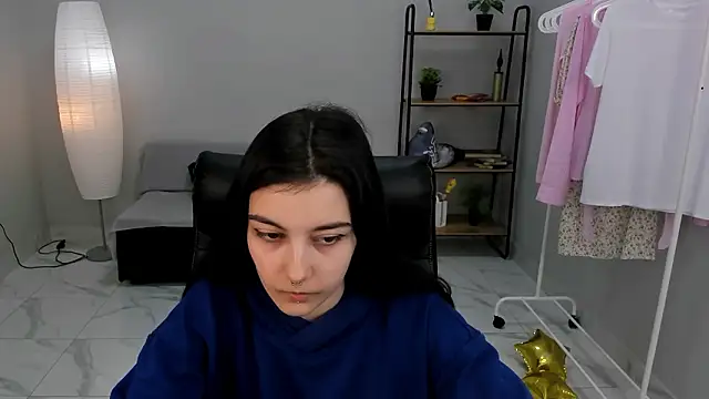 Lilian Merf online show from 03-25-26, 08:35