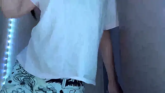 Snapshot of MeiMoon chatting on 02-26-26, 01:00 MeiMoon online show from 02-26-26, 01:00