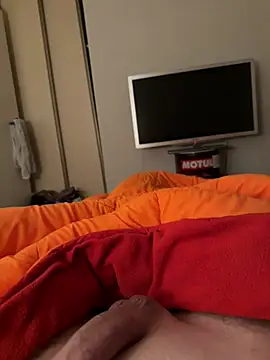 Snapshot of foudesexe23 chatting on 02-25-26, 06:02 foudesexe23 online show from 02-25-26, 06:02