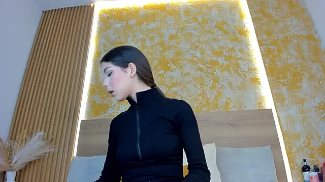 julietta pink online show from 03-23-26, 11:32