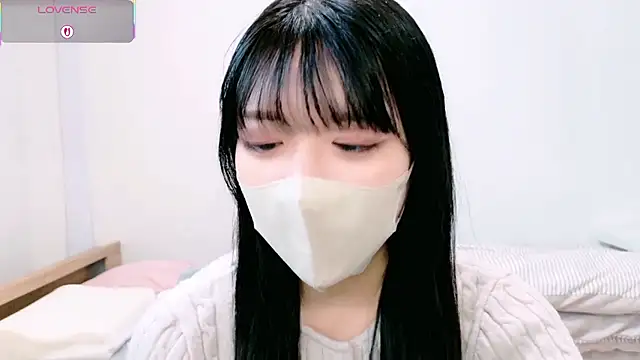 natsuka-chan online show from 03-28-26, 04:35