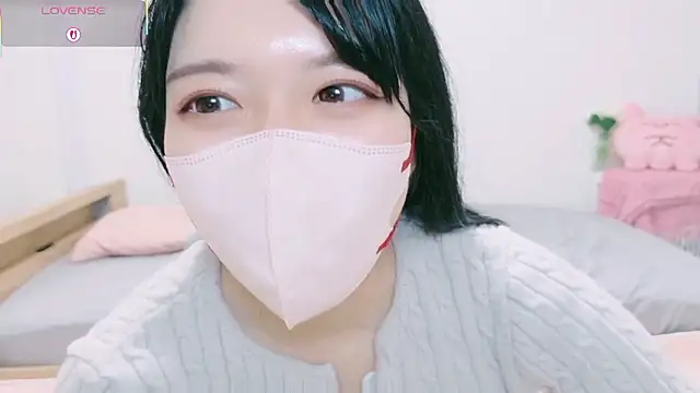 natsuka-chan online show from 04-14-26, 11:04