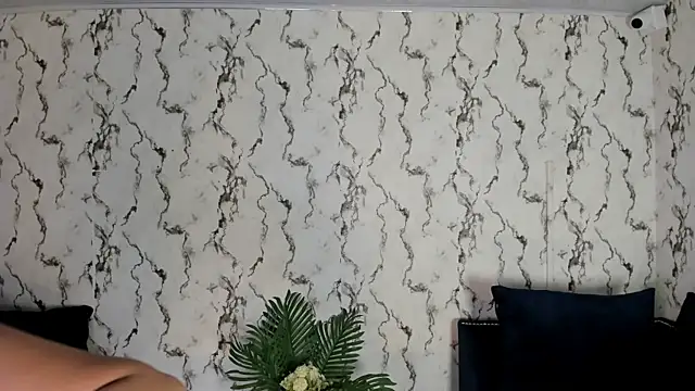 Snapshot of Fiorelaa_ chatting on 07-08-26, 11:44 Fiorelaa online show from 07-08-26, 11:44