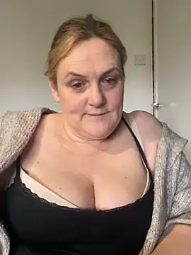 Snapshot of Busty-GilfQuinn chatting on 02-23-26, 10:49 Busty-GilfQuinn online show from 02-23-26, 10:49