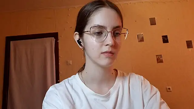 Katelemon online show from 05-18-26, 10:31