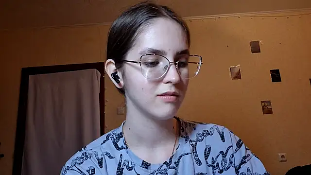 Katelemon online show from 05-22-26, 02:37