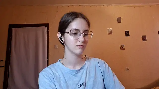 Katelemon online show from 06-10-26, 02:51