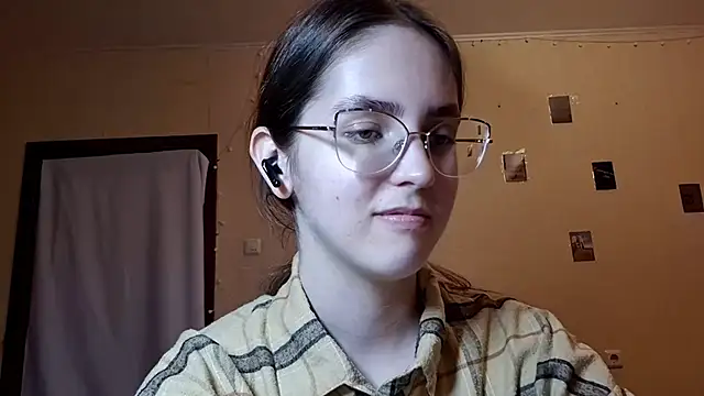Katelemon online show from 05-11-26, 04:04