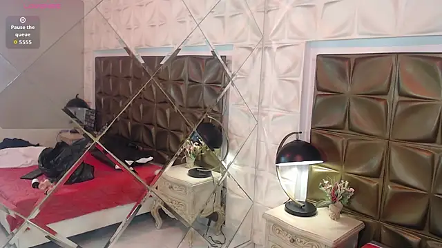 Snapshot of MelodyBlazze chatting on 06-11-26, 09:01 MelodyBlazze online show from 06-11-26, 09:01