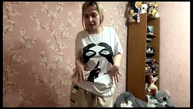 LiraDreamX online show from 04-23-26, 03:35