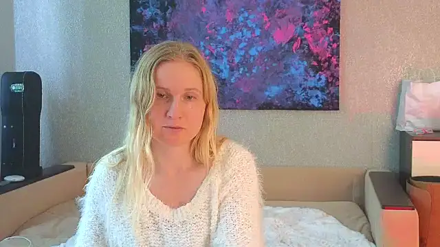 Snapshot of Lanavi_Smile chatting on 06-15-26, 06:02 Lanavi Smile online show from 06-15-26, 06:02
