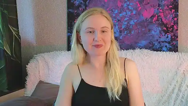 Snapshot of Lanavi_Smile chatting on 07-15-26, 06:20 Lanavi Smile online show from 07-15-26, 06:20