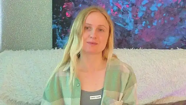 Snapshot of Lanavi_Smile chatting on 06-16-26, 06:13 Lanavi Smile online show from 06-16-26, 06:13