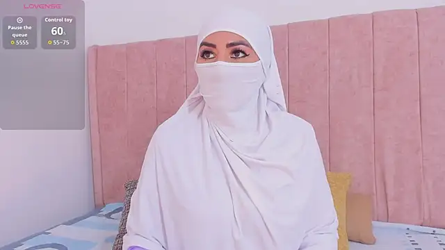 Snapshot of _jamiila chatting on 02-25-26, 02:17 jamiila online show from 02-25-26, 02:17