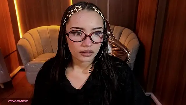 Daphne nicole b online show from 06-01-26, 01:00