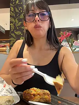 susi chimm online show from 05-18-26, 04:23