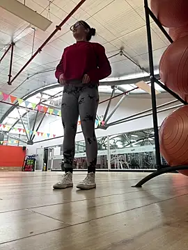 susi chimm online show from 04-13-26, 01:04