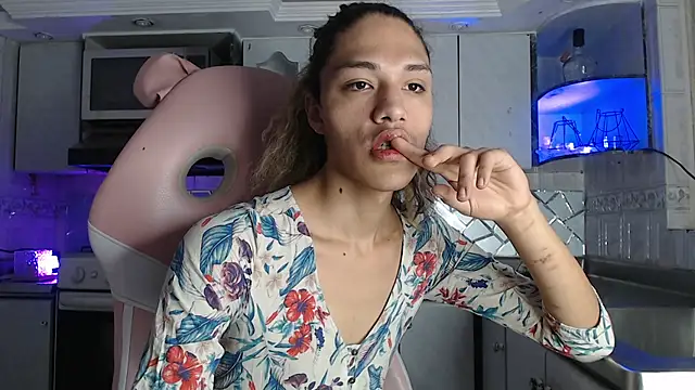 CrisOzzz online show from 03-19-26, 05:46