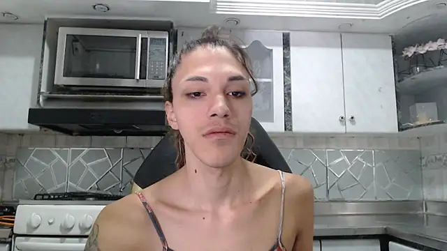 CrisOzzz online show from 05-24-26, 05:24