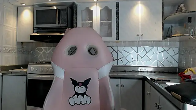 CrisOzzz online show from 03-04-26, 09:22