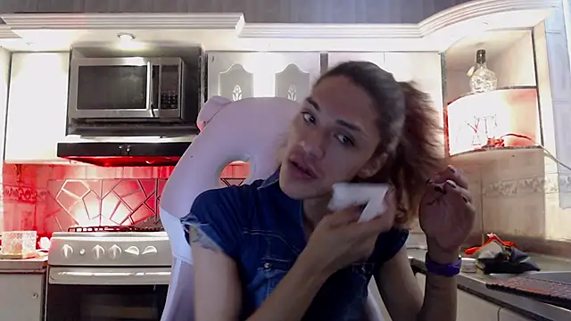 CrisOzzz online show from 03-23-26, 05:57