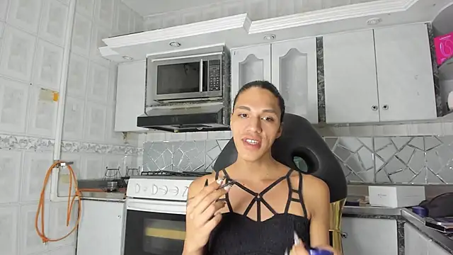 Snapshot of CrisOzzz chatting on 07-19-26, 06:48 CrisOzzz online show from 07-19-26, 06:48