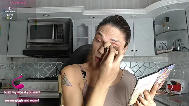 CrisOzzz online show from 03-27-26, 06:53