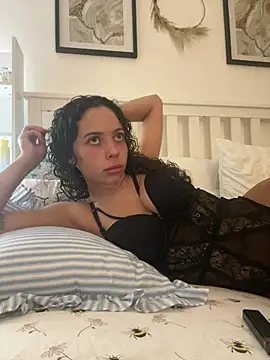 Louisemaisie online show from 04-16-26, 08:42