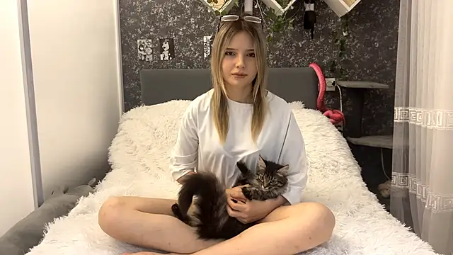 SofiaMarken online show from 02-28-26, 01:44