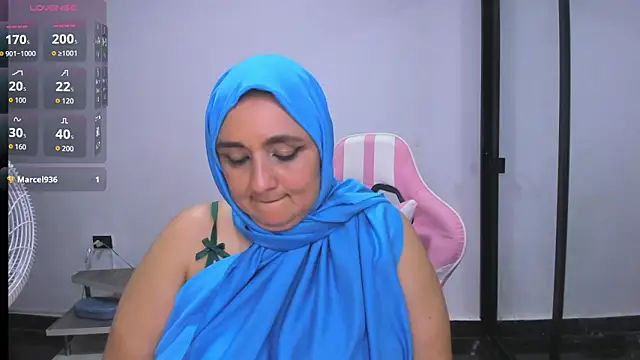 HijabiMilff online show from 06-10-26, 04:08