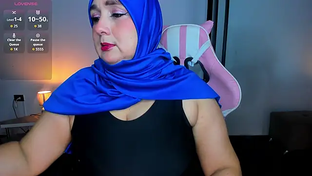 HijabiMilff online show from 05-29-26, 01:50