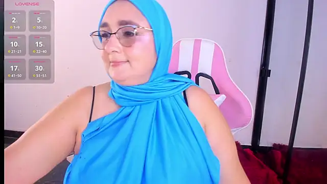 HijabiMilff online show from 06-23-26, 04:38