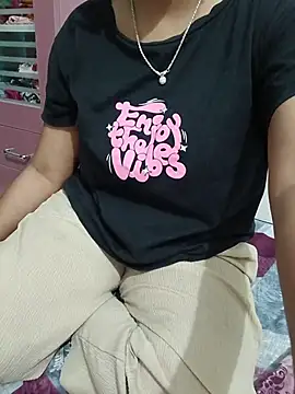 Queenlipx online show from 03-10-26, 04:22