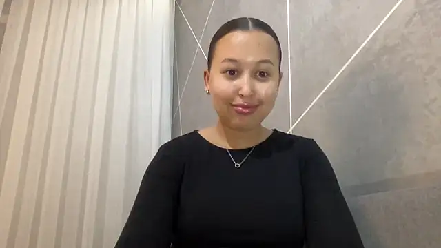 Dana 005 online show from 05-18-26, 09:08
