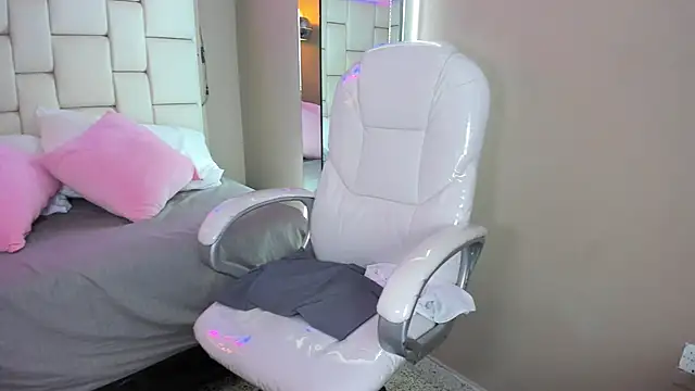 Snapshot of Evelyn_sexy18 chatting on 03-01-26, 12:10 Evelyn sexy18 online show from 03-01-26, 12:10