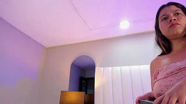 Evelyn sexy18 online show from 03-08-26, 02:04