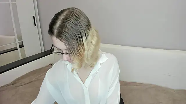 Snapshot of Silva-Tailll chatting on 02-26-26, 06:08 Silva-Tailll online show from 02-26-26, 06:08